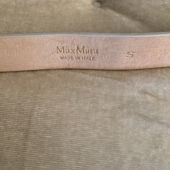 MaxMara Monogram Buckle Leather Belt - Picture 10 of 12